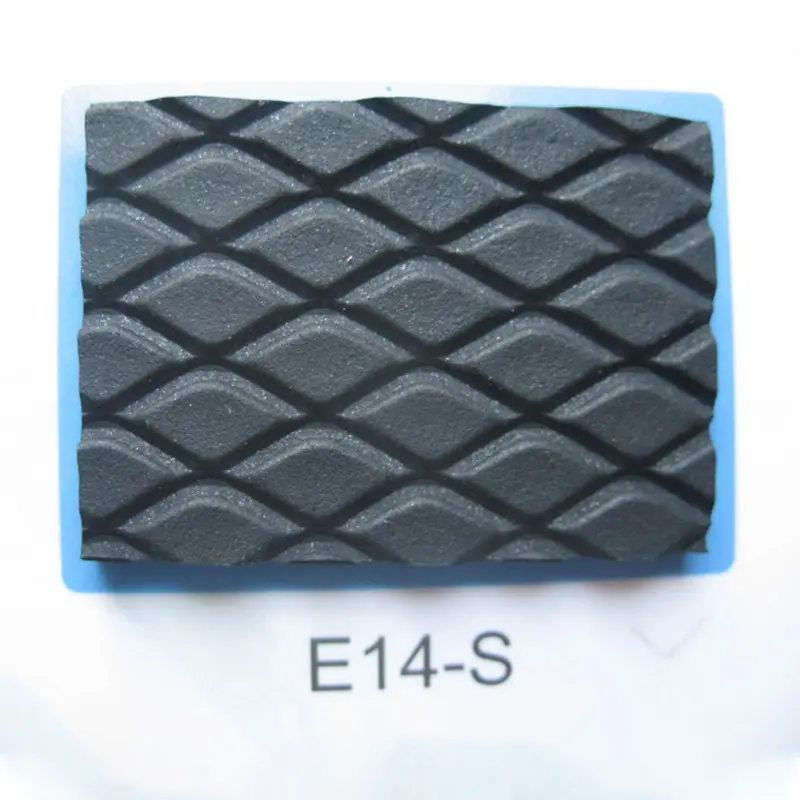 Elastic White Embossed Neoprene for Wetsuits (3).jpg